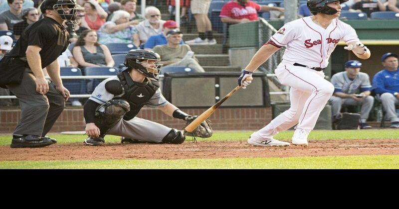 Joey Votto says he'll wait to ponder his future until the Reds' season ends, Pro Sports