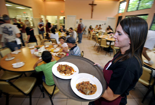 Red Sox wives serve dinner at Cor Unum, Local News