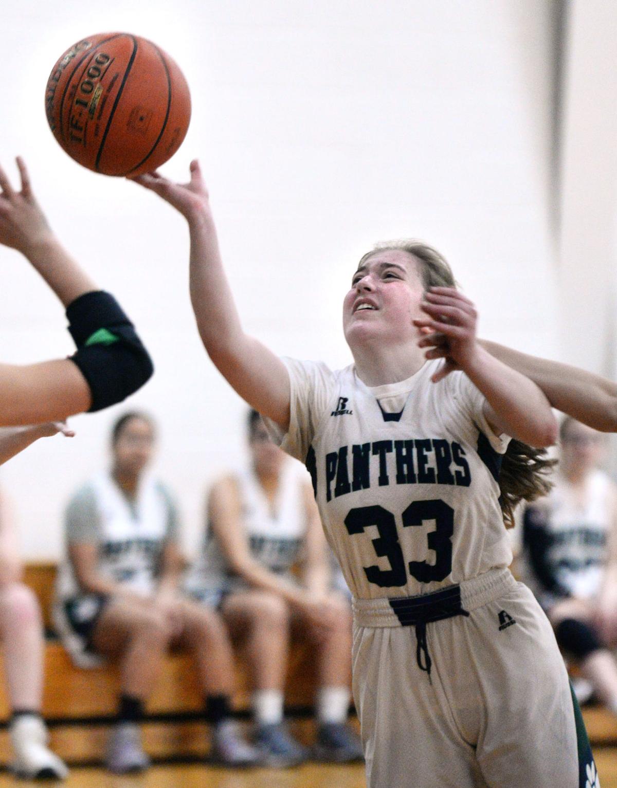 200204_ET_CRU_GIRLS BASKETBALL_4.jpg