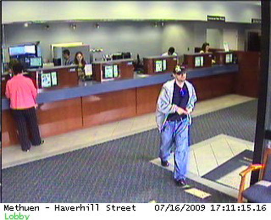 Methuen TD Bank robbed of $2,300; police find suspected getaway ...