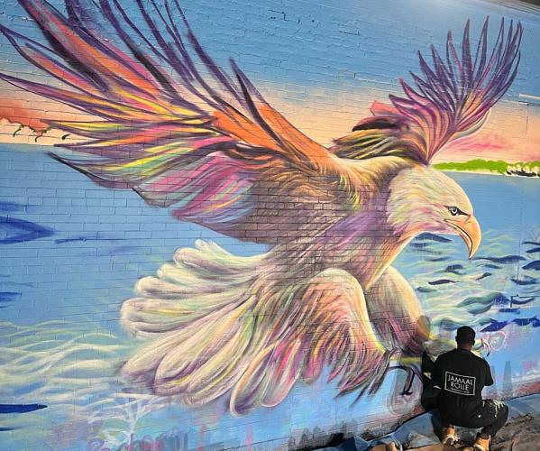 Currents of Strength 'Celebrity Artist' brings his brushstrokes to