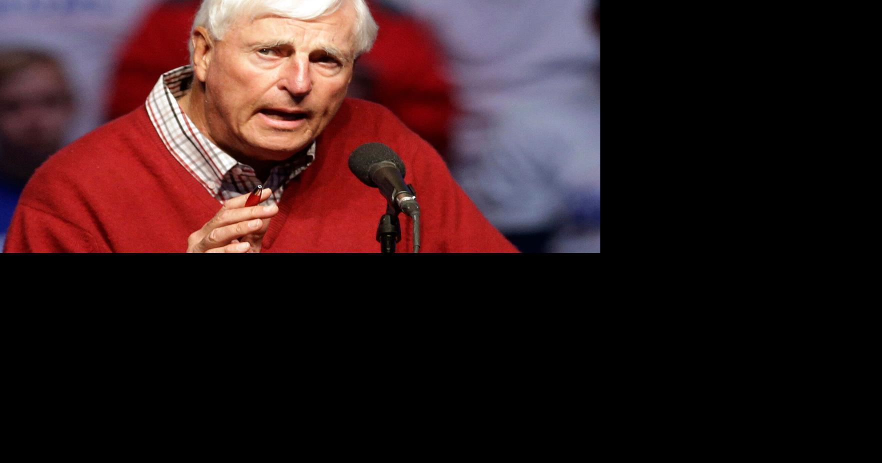 Indiana announces plans for a bronze statue of former coach Bob Knight in Assembly Hall lobby