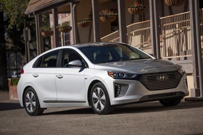 New Hyundai Ioniq Plug In Combines Benefits Business New Hyundai Ioniq Plug In Combines Benefits