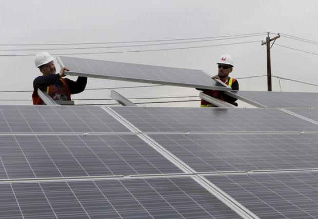 Solar Panels In Haverhill Cover 5 Acres Local News Eagletribune Com