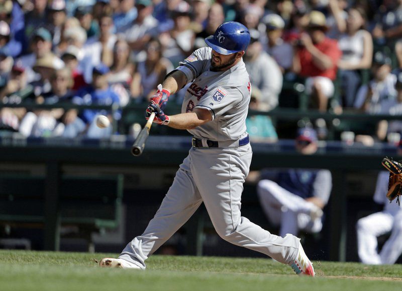 KC Royals: Mike Moustakas has tough competition for final All-Star