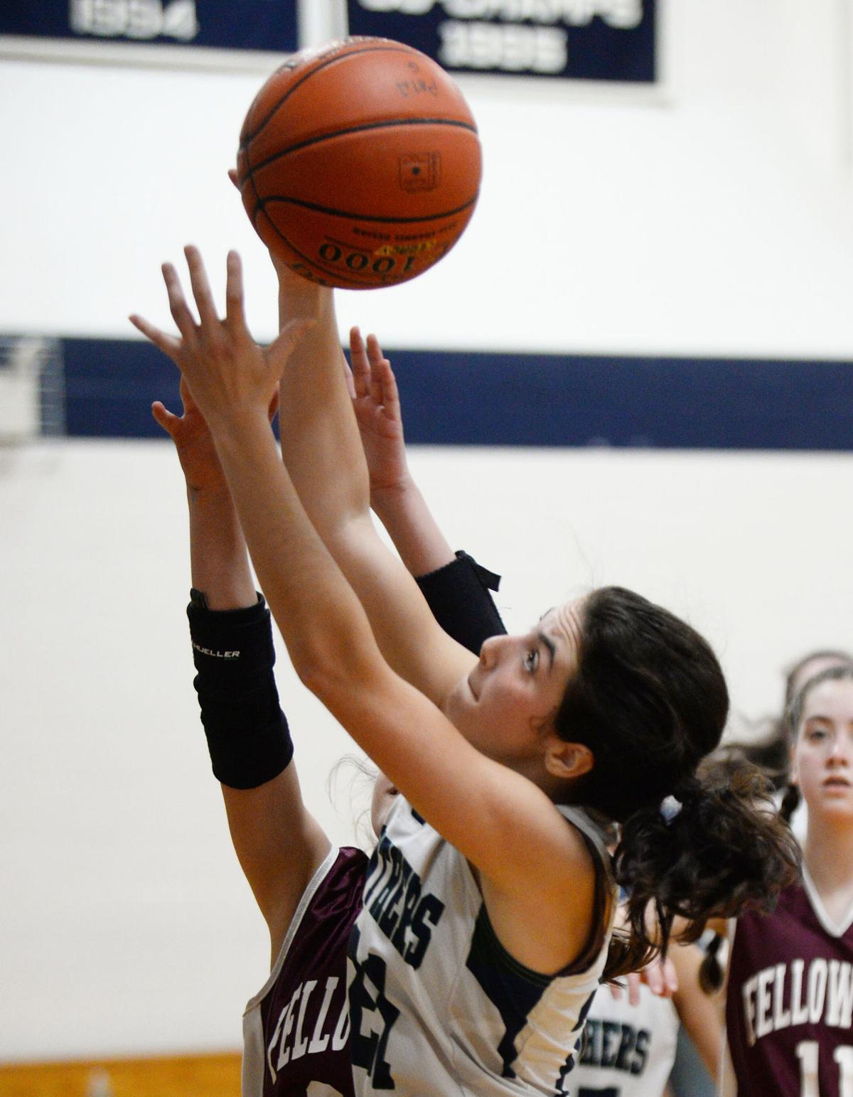 200204_ET_CRU_GIRLS BASKETBALL_15.JPG