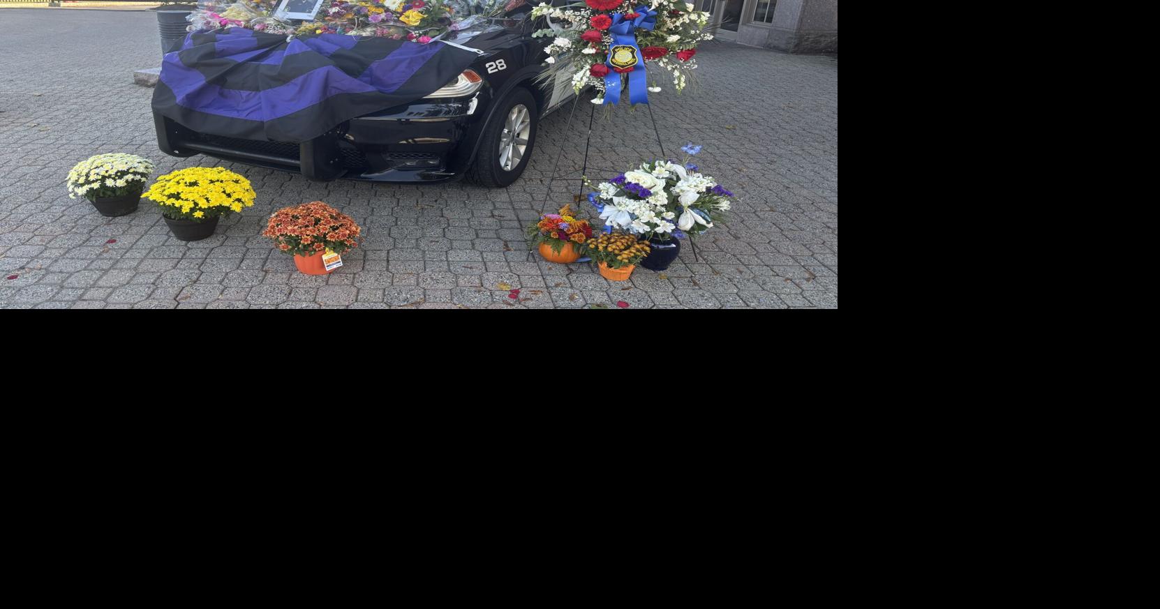 Candlelight vigil, memorials honor fallen Haverhill officer Haverhill