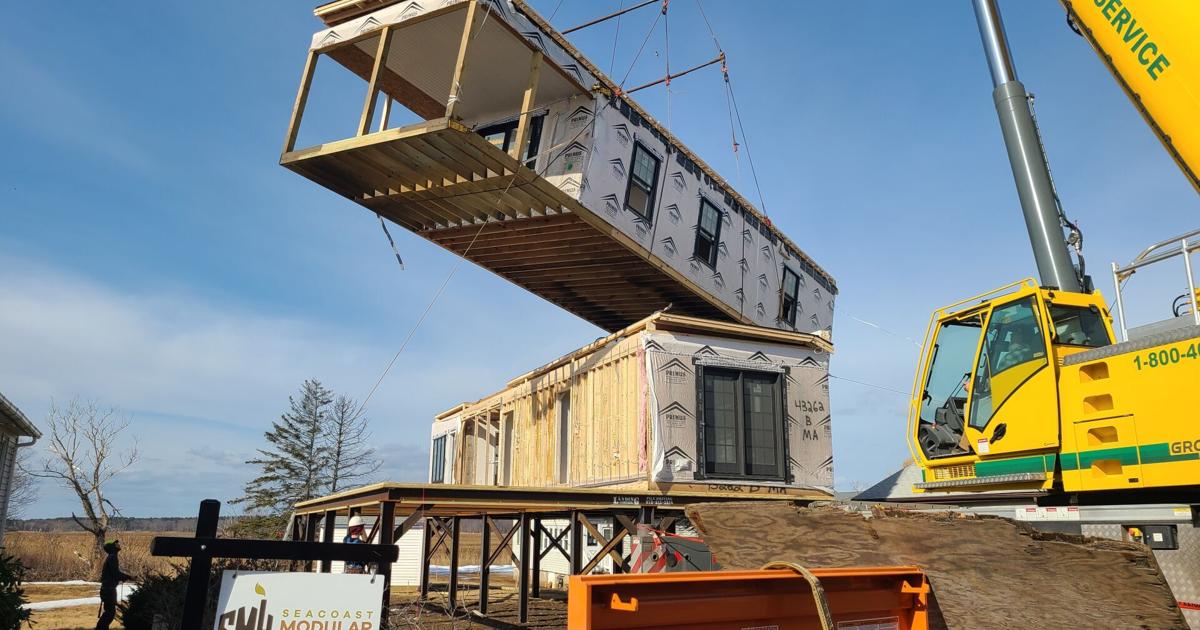 In Salisbury A House In Motion News Eagletribune Com In Salisbury A House In Motion News Eagletribune Com
