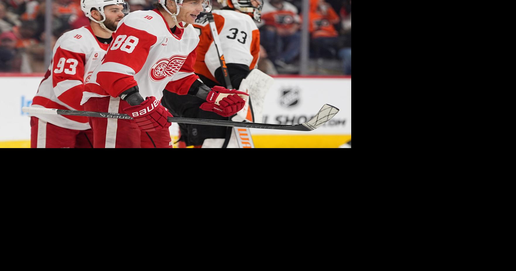 Kane scores pivotal goal as Red Wings beat Flyers 4-2 in a playoff-race swing