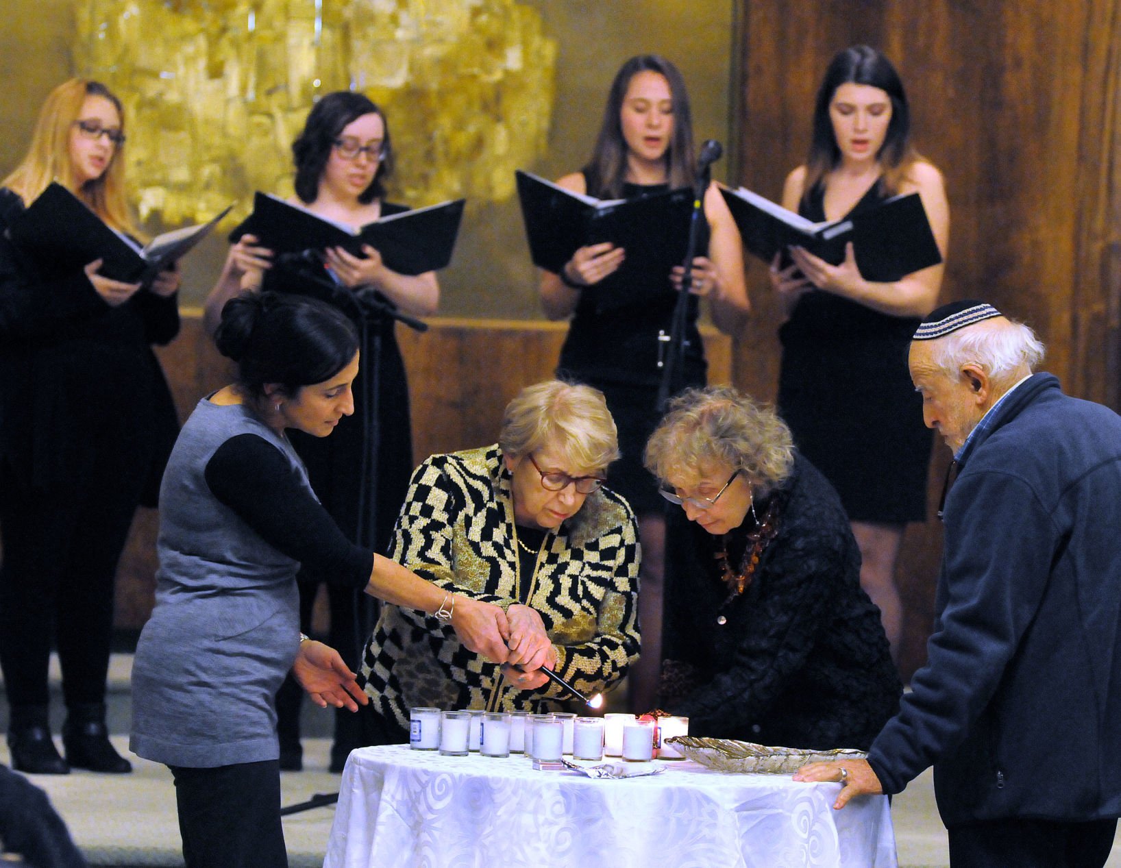 SLIDESHOW: Annual Kristallnacht-Holocaust Remembrance | Gallery ...