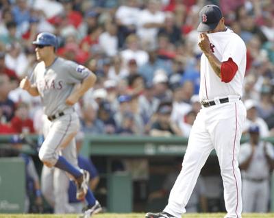Josh Hamilton's walk-off hit gives Rangers win over Yankees