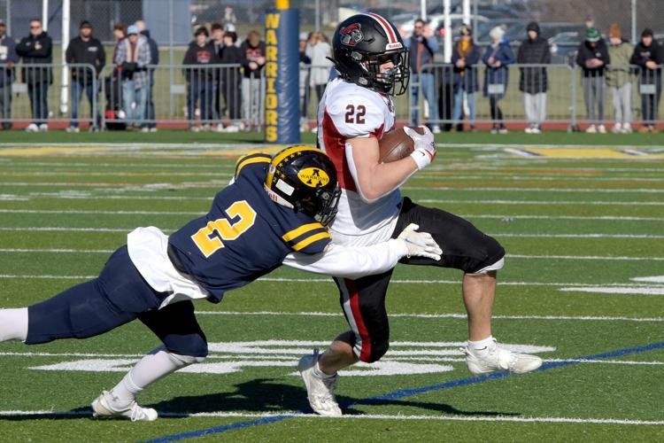 In their first Thanksgiving Day game, Andover seniors lead Warriors