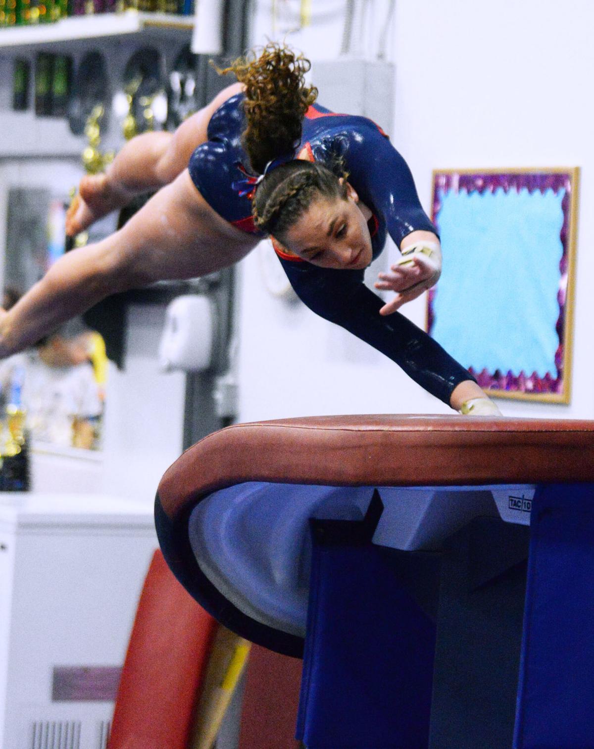 200115_ET_CRU_GYMNASTICS_16.jpg