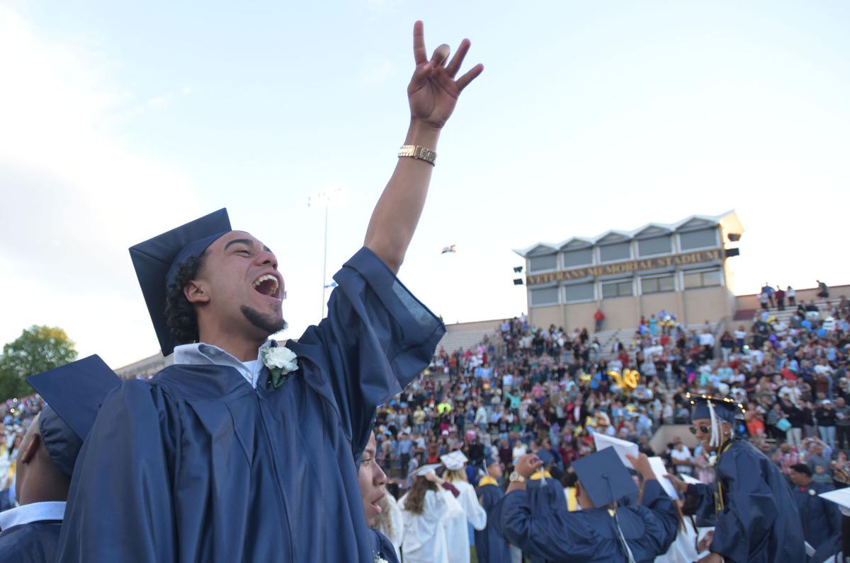 170602_ET_TJE_LHSGRAD_22.JPG LHSGRAD