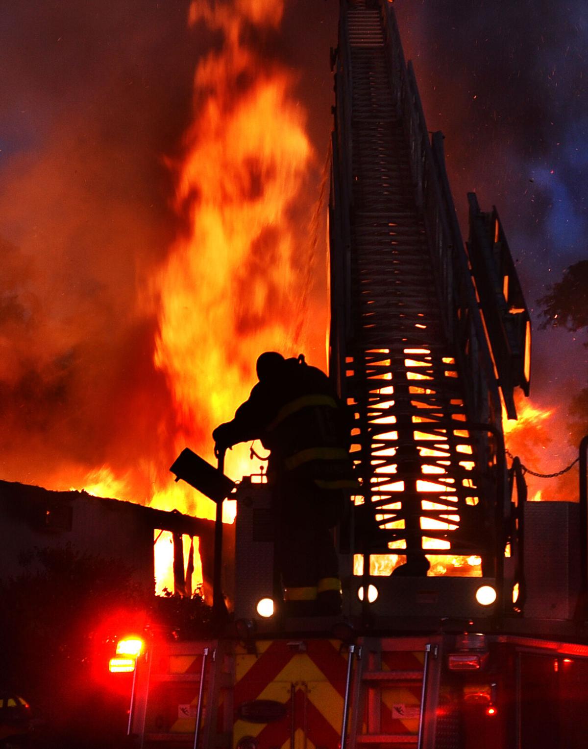 210610_ET_CRU_FIRE_14.JPG