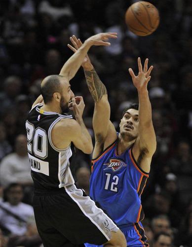 Steven Adams has Thunder coach punch him in gut while practicing free  throws - NBC Sports
