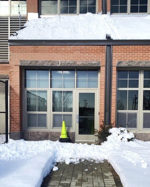 Sliding Ice Snow On Haverhill Pd Roof A Safety Concern Haverhill Eagletribune Com