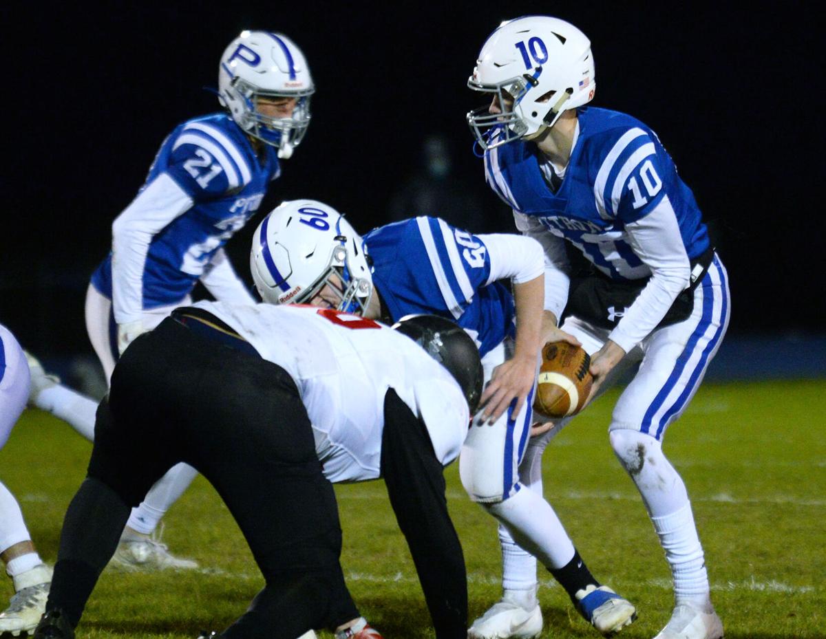 201102_ET_CRU_PELHAMfootball_6.jpg