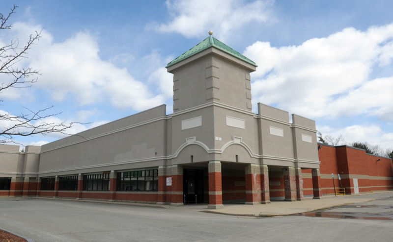 SHAW'S SHOPPING PLAZA SOLD