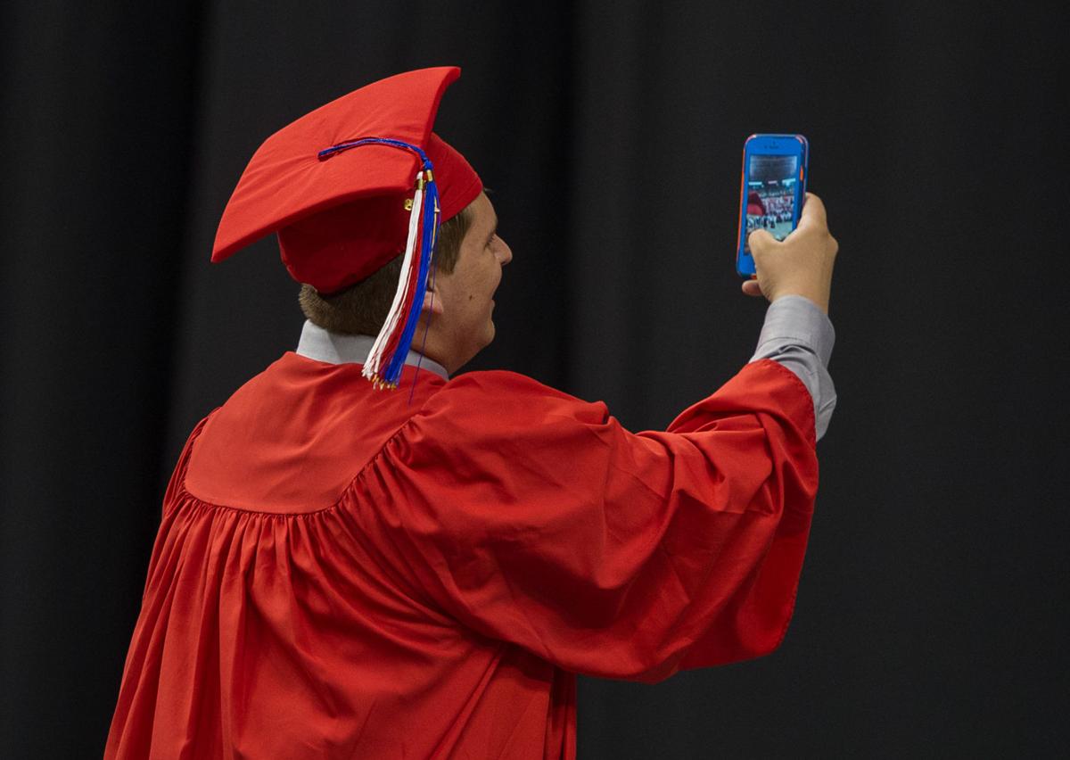 180611_et_asa_pinkgrad_20.JPG