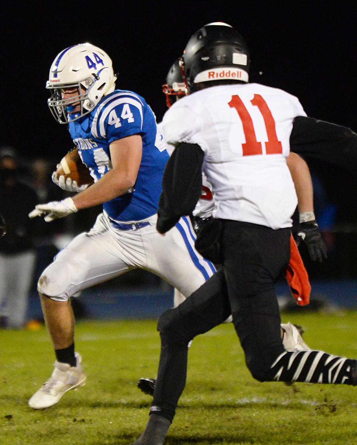 201102_ET_CRU_PELHAMfootball_9.JPG