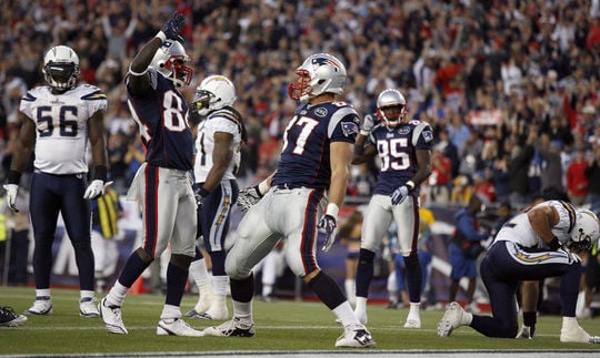 Rob Ninkovich Believes Bill Belichick Fired Shot At Rob Gronkowski 