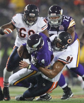 Bears Rewind: Devin Hester Dazzles in Receiving and Return Game vs. Vikings  - Bleacher Nation