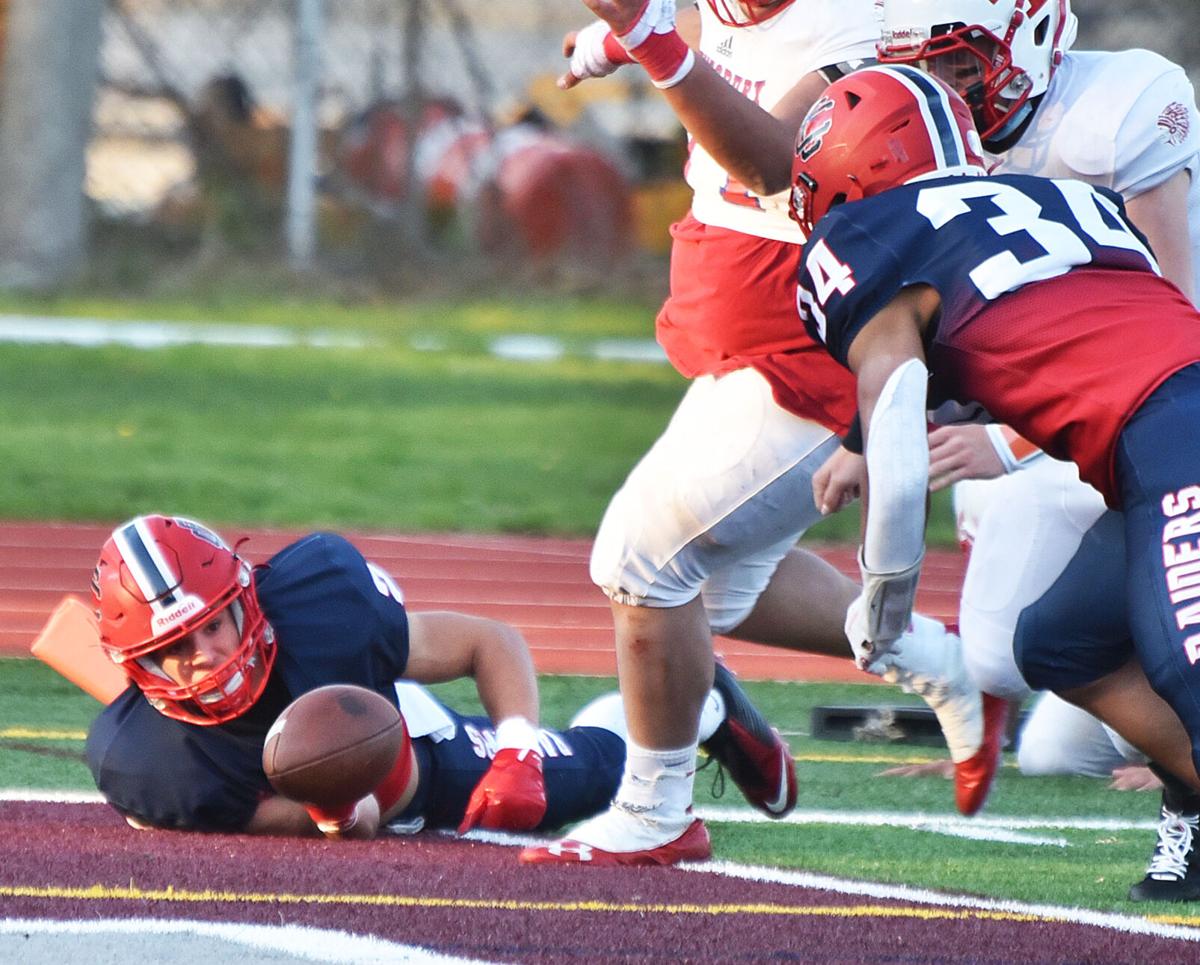 210423_ET_CRU_CentralCathFootball_4.JPG