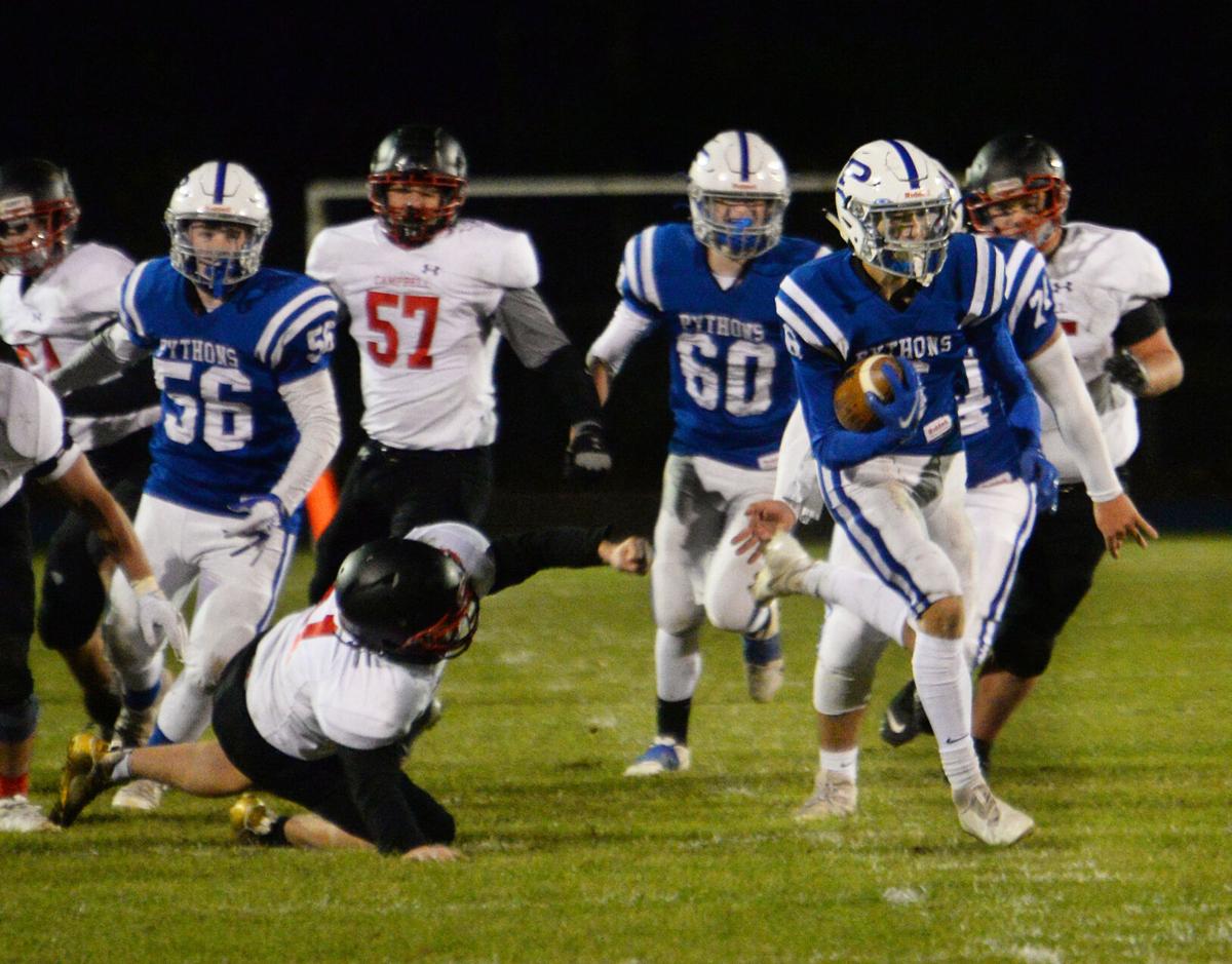 201102_ET_CRU_PELHAMfootball_15.jpg