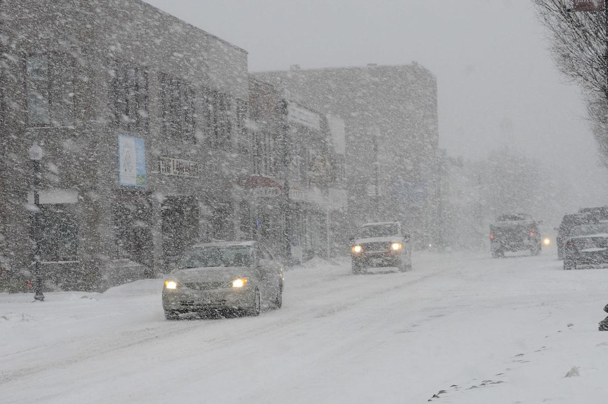 UPDATE Snowstorm intensifies, creates whiteout conditions News
