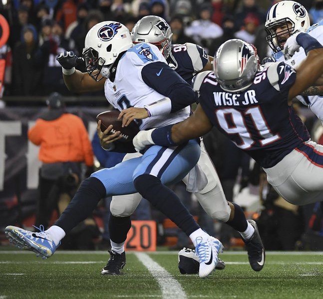 Patriots dominate Titans to reach seventh straight AFC