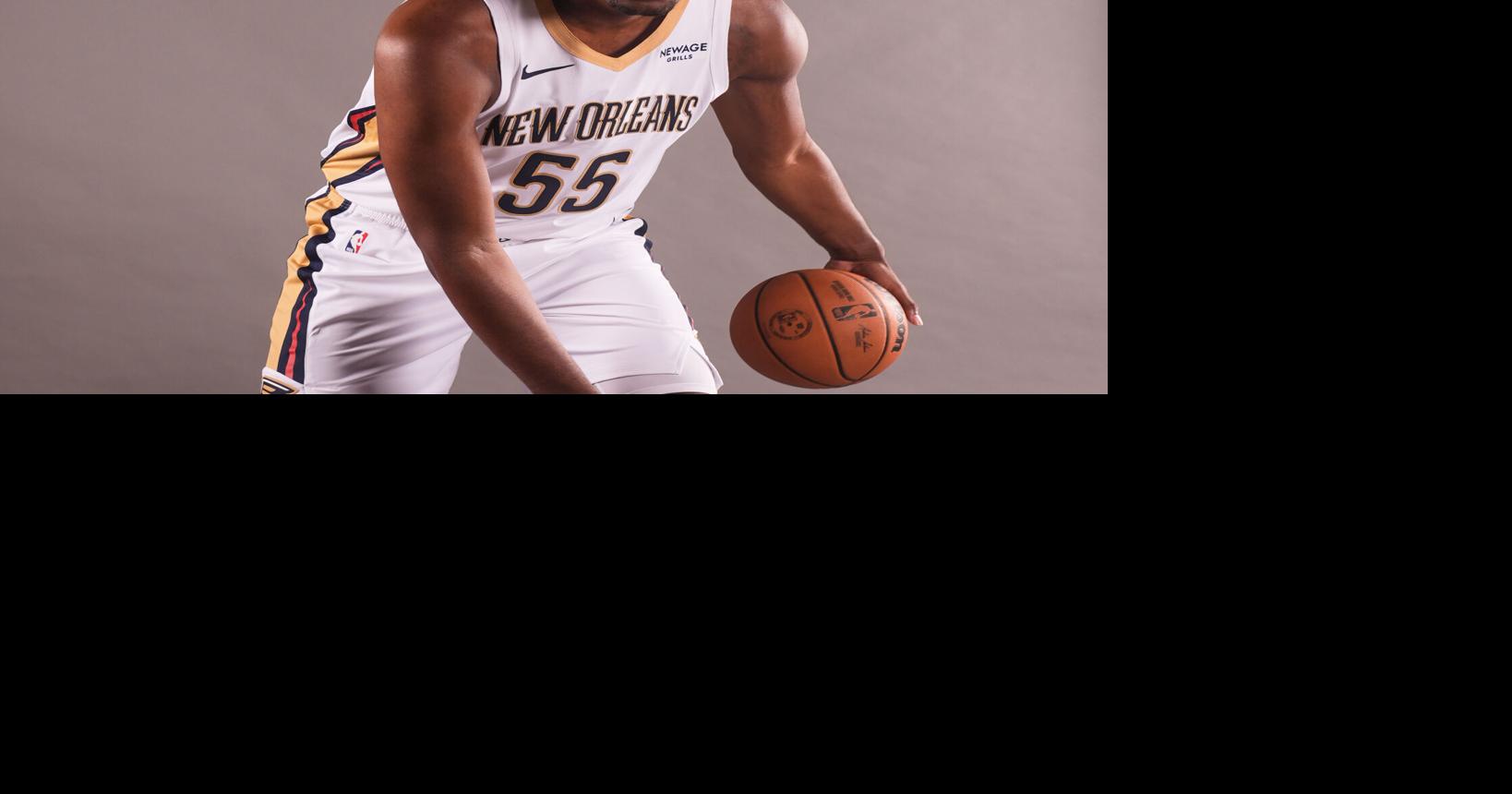 Pelicans #39 Kevon Looney expected to be sidelined 2 3 weeks with a left