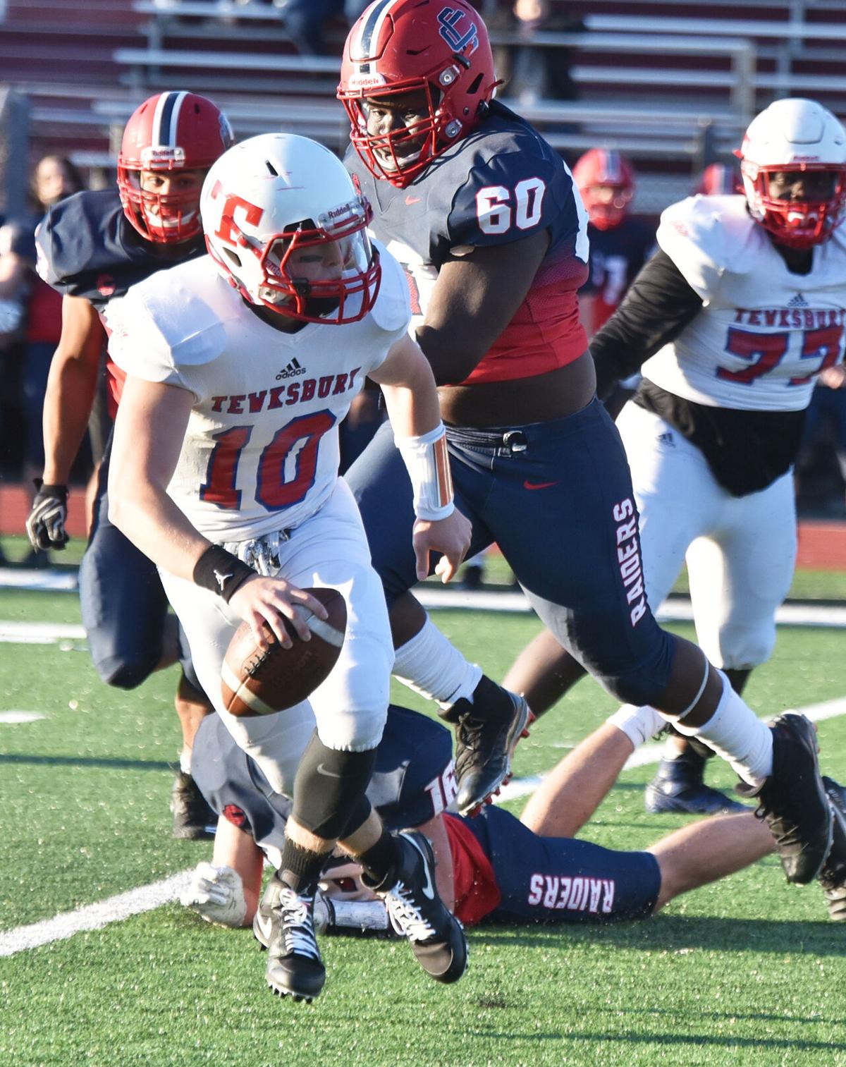 210423_ET_CRU_CentralCathFootball_15.jpg