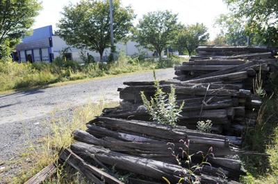 Salem Offers Disputed Railroad Ties For Free New Hampshire Eagletribune Com