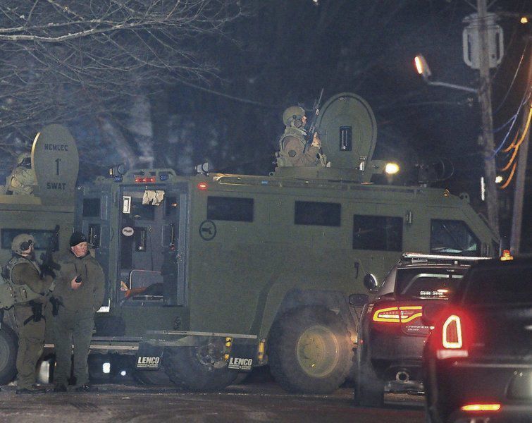 woman in haverhill standoff taken to hospital haverhill diamond auto works haverhill ma
