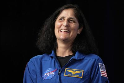 Astronaut lands at Merrimack College for commencement