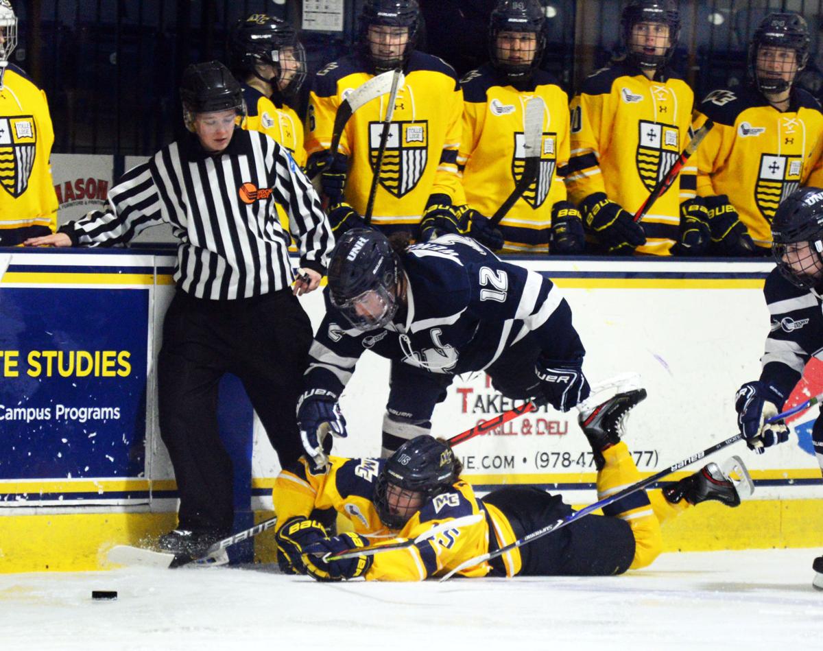 191206_ET_CRU_WOMENS HOCKEY_2.JPG