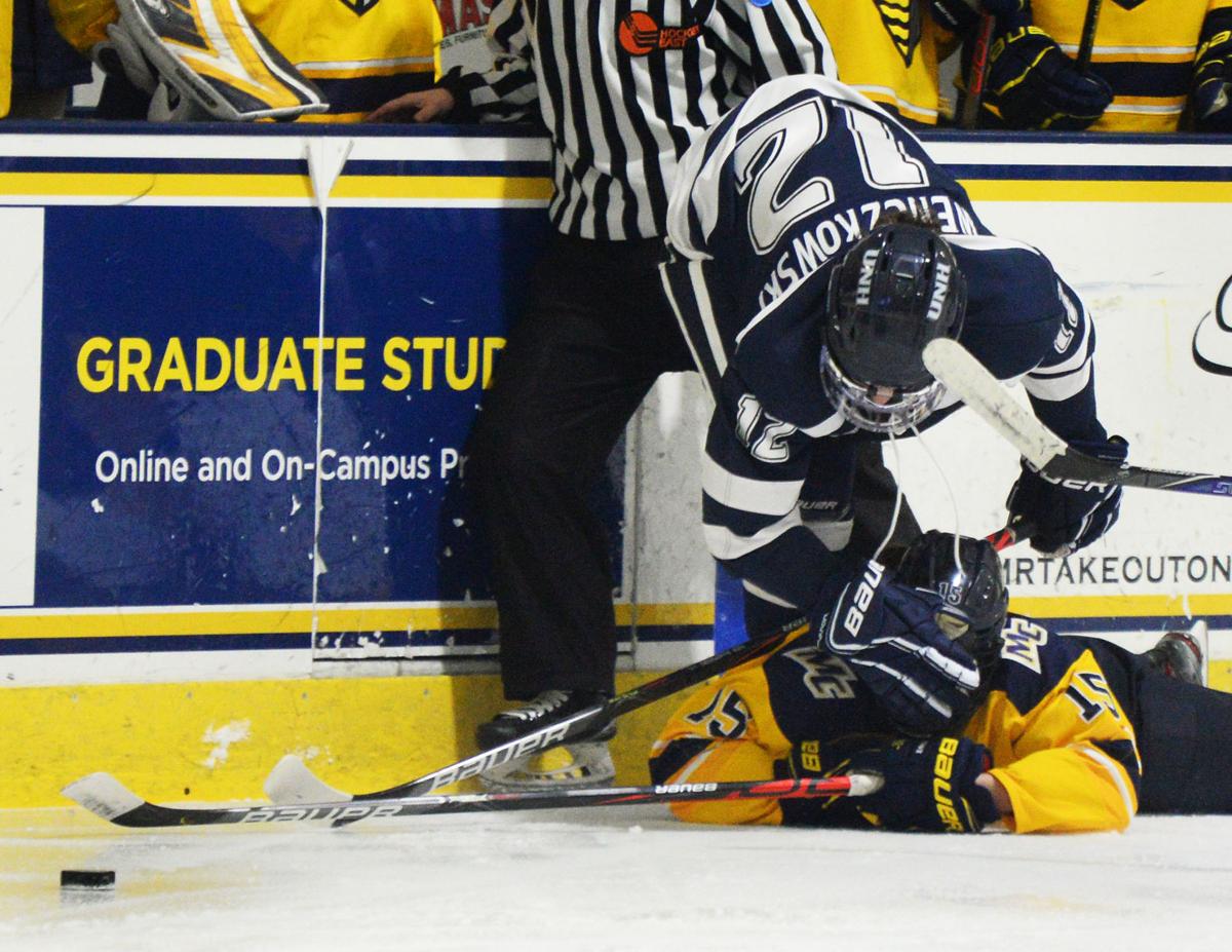 191206_ET_CRU_WOMENS HOCKEY_3.JPG