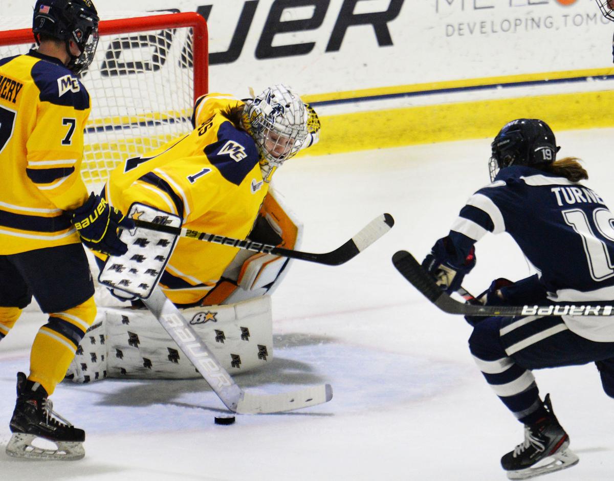 191206_ET_CRU_WOMENS HOCKEY_4.JPG