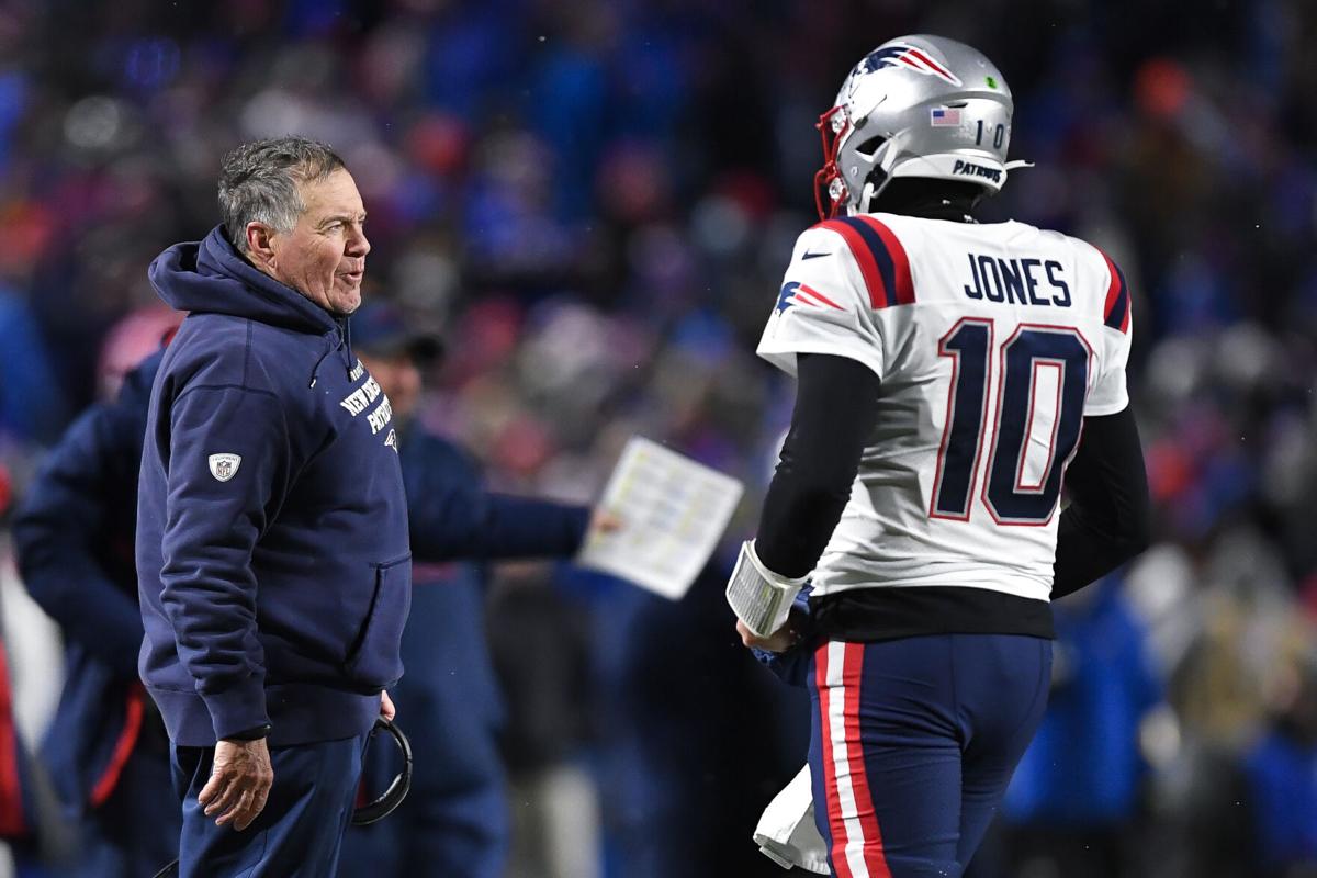 Patriots' QB Mac Jones in 2022: 'Very Good' or 'Elite'? - Sports