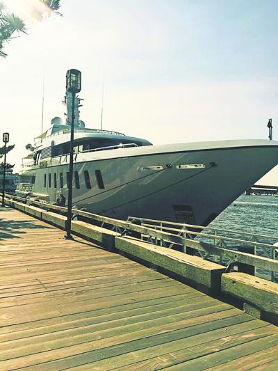 189 000 Per Week Yacht Makes A Splash News Eagletribune Com