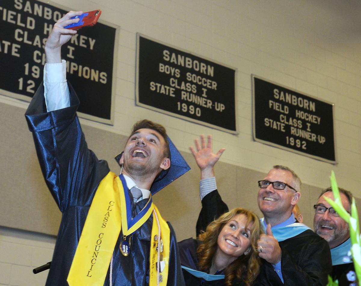 170616_ET_CRU_SANBORN GRAD_2.jpg SANGRAD