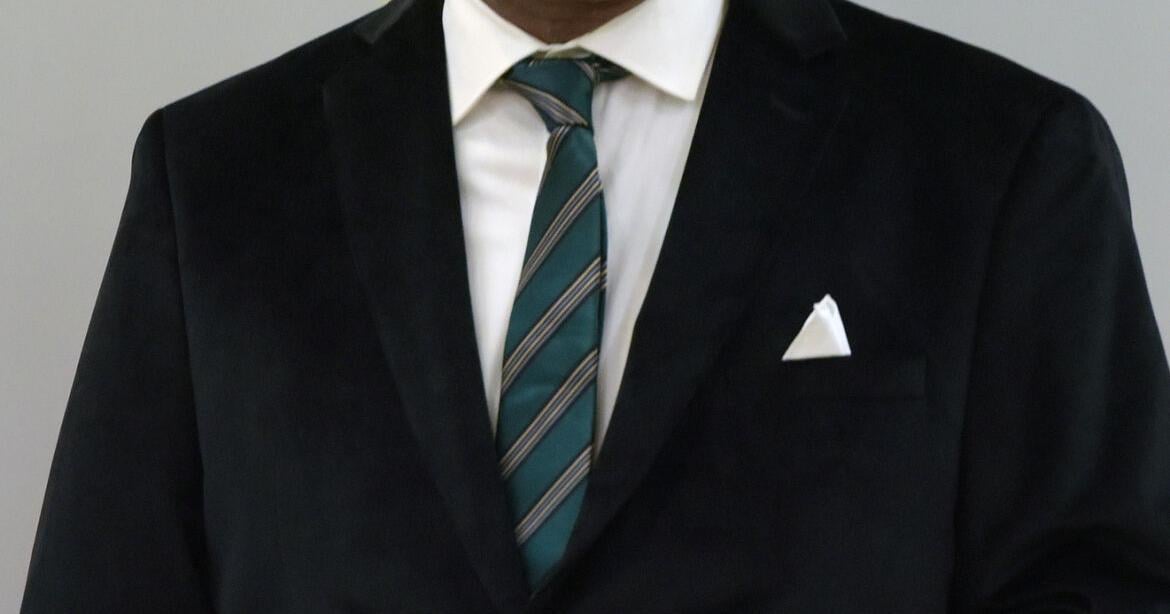 Council president criticizes mayor's trip to Colombia