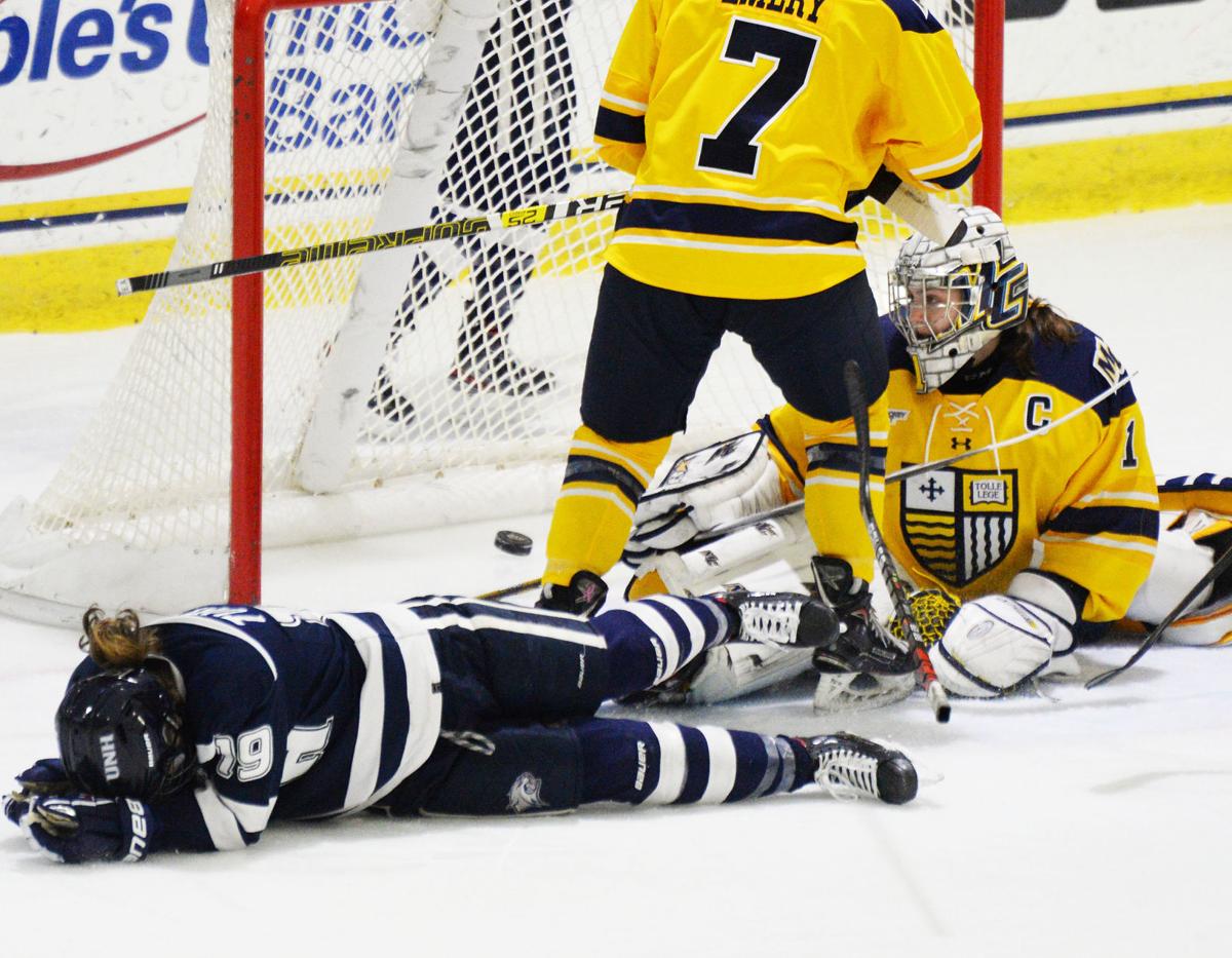 191206_ET_CRU_WOMENS HOCKEY_8.JPG
