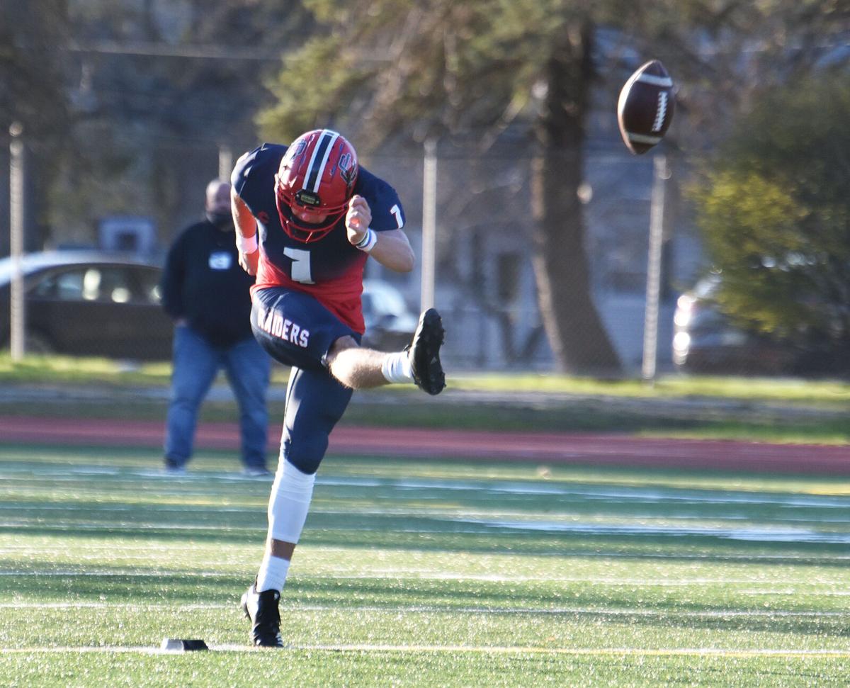 210423_ET_CRU_CentralCathFootball_28.jpg