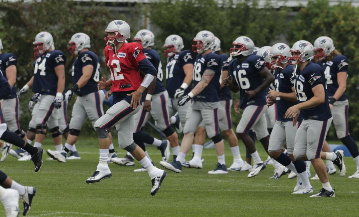 Brady Brings Golf Game To Qb Position Sports Eagletribune Com