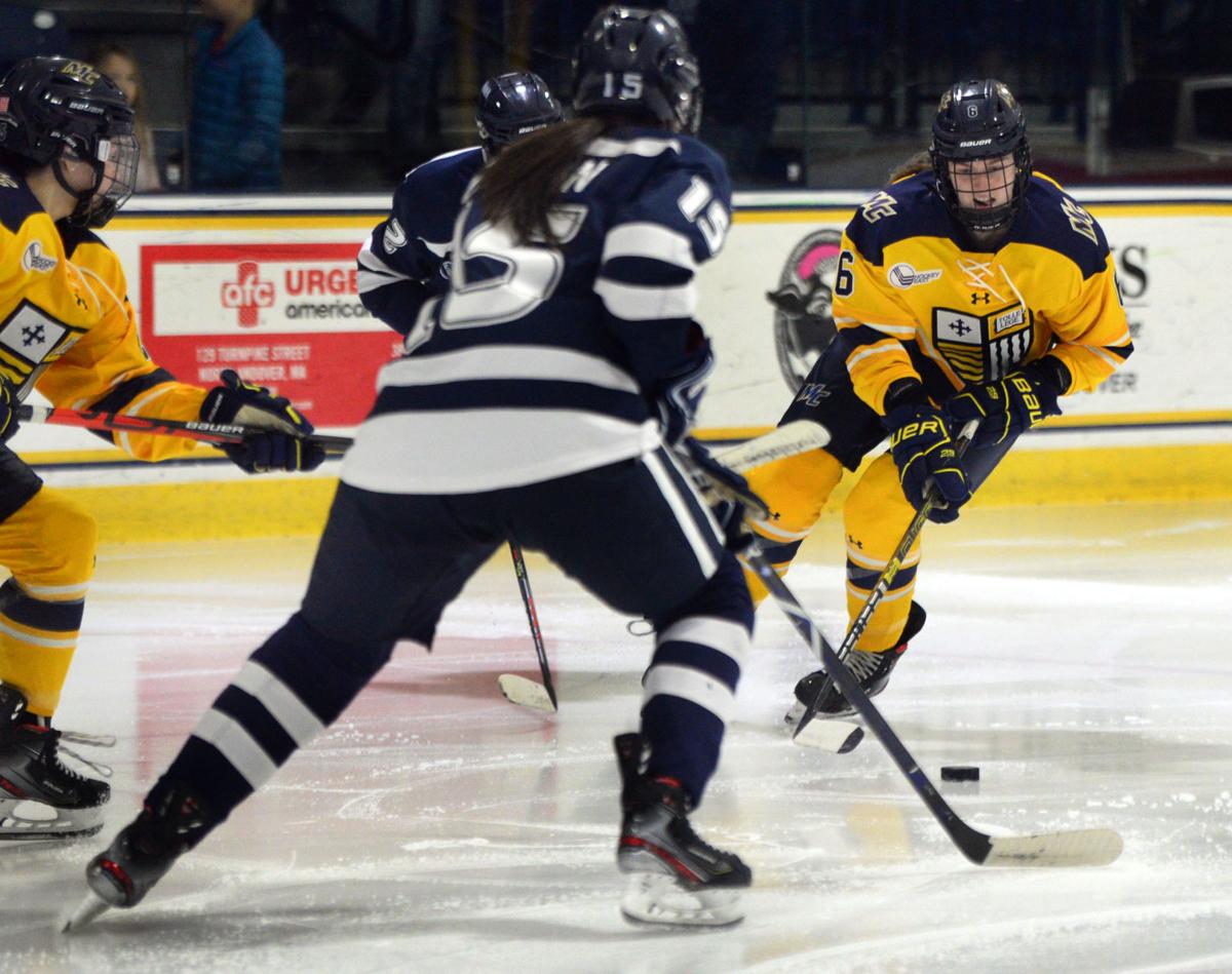 191206_ET_CRU_WOMENS HOCKEY_10.JPG