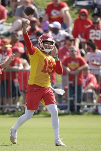 Pat Mahomes Gallery - 2000