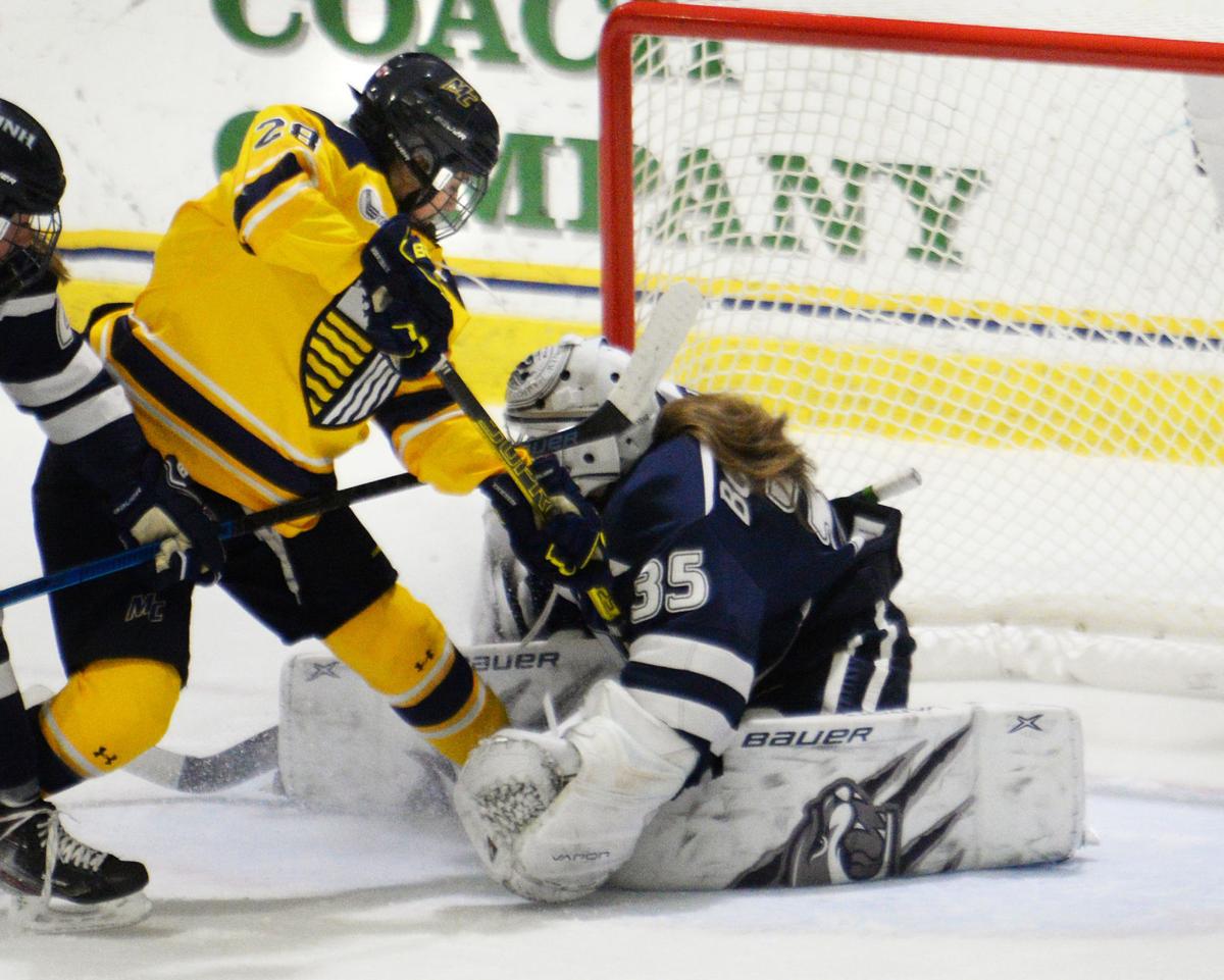 191206_ET_CRU_WOMENS HOCKEY_13.JPG