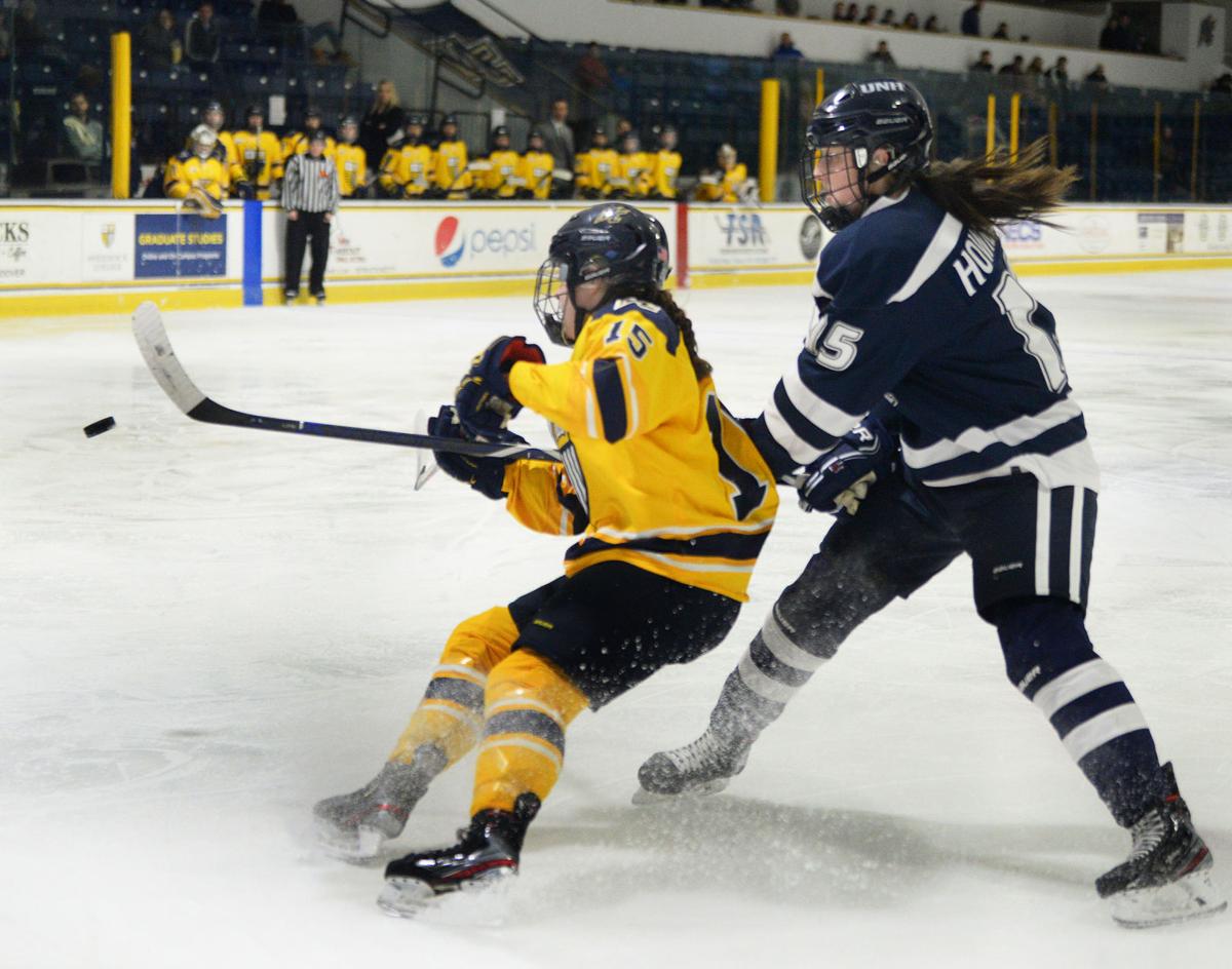 191206_ET_CRU_WOMENS HOCKEY_21.jpg